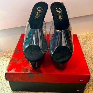 Open toe black/clear platform heels